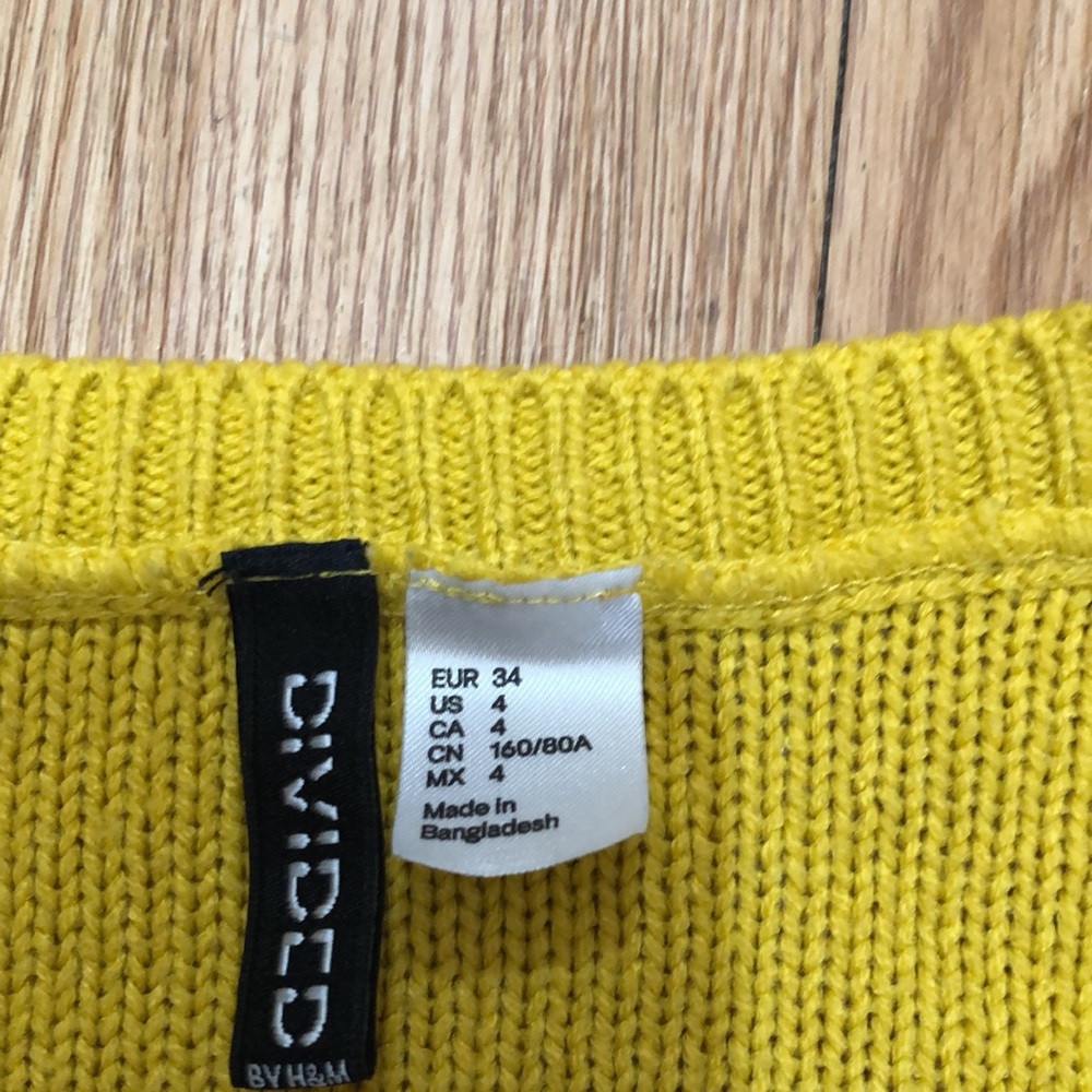 Divided sweater - Picture 2 of 2